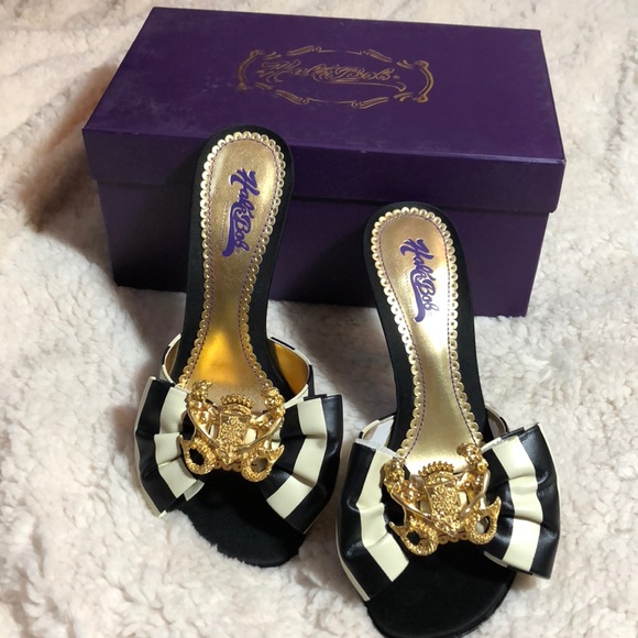 NEW-Anthropologie Hale Bob Bow Tie/Gold Medallion - Picture 8 of 8